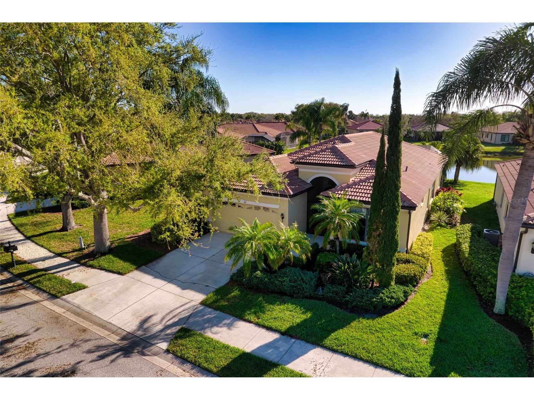 8142 Stirling Falls Circle Sarasota FL 34243 A4685641 image16