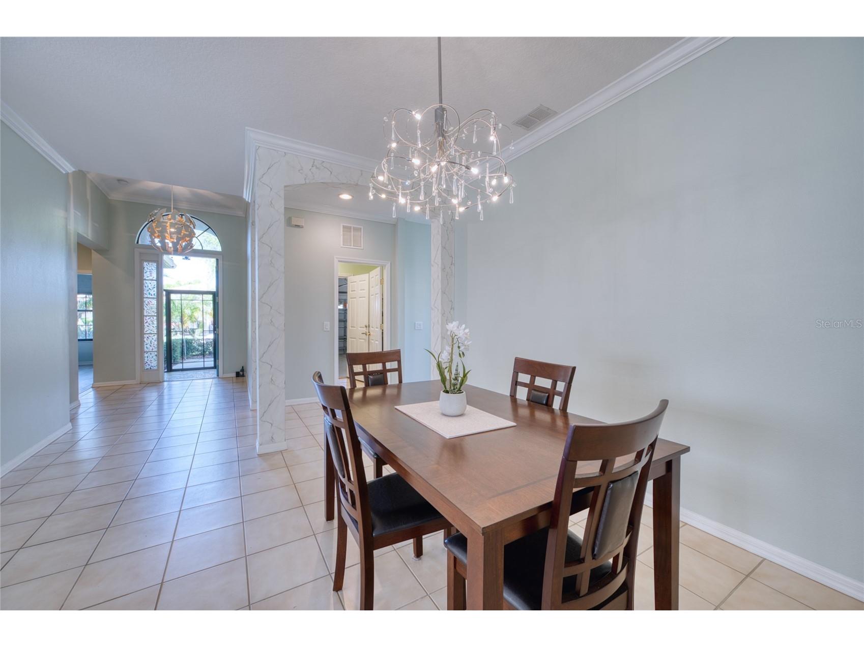 8142 Stirling Falls Circle Sarasota FL 34243 A4685641 image17