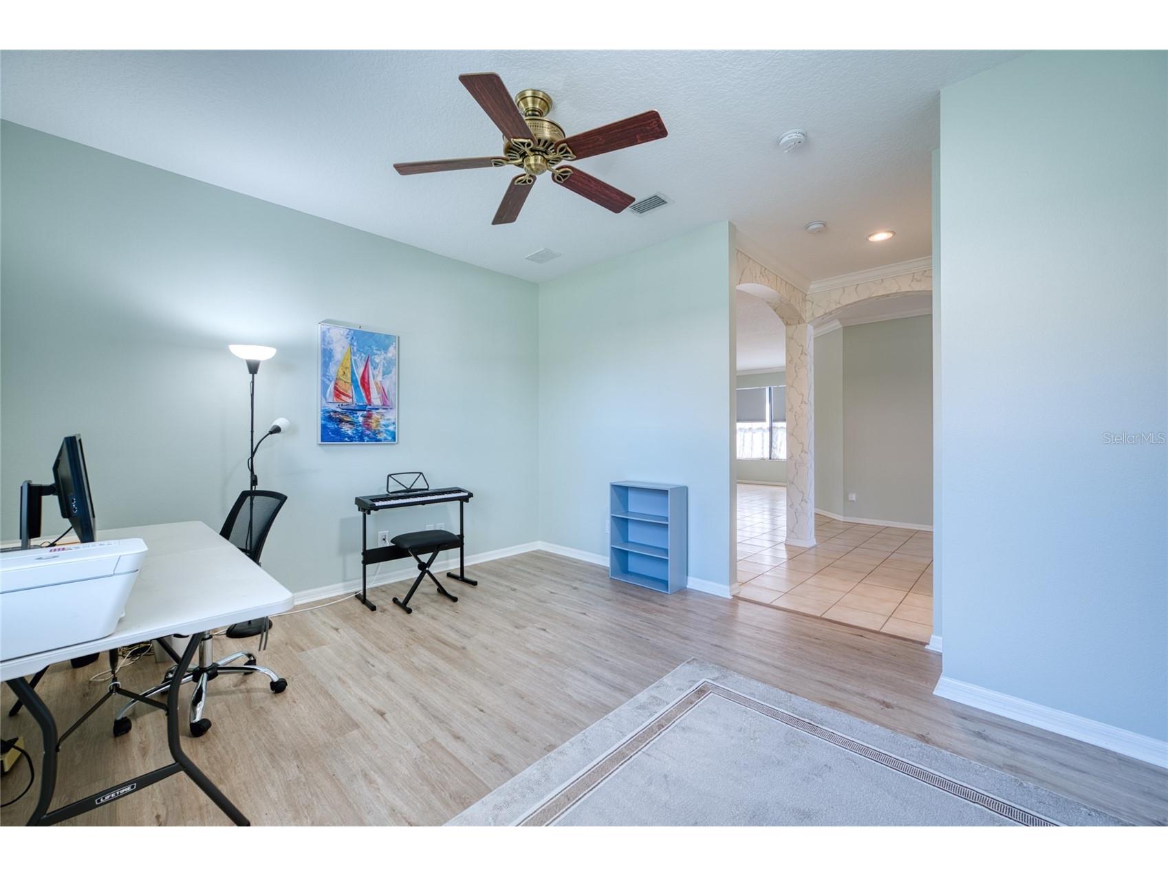 8142 Stirling Falls Circle Sarasota FL 34243 A4685641 image18