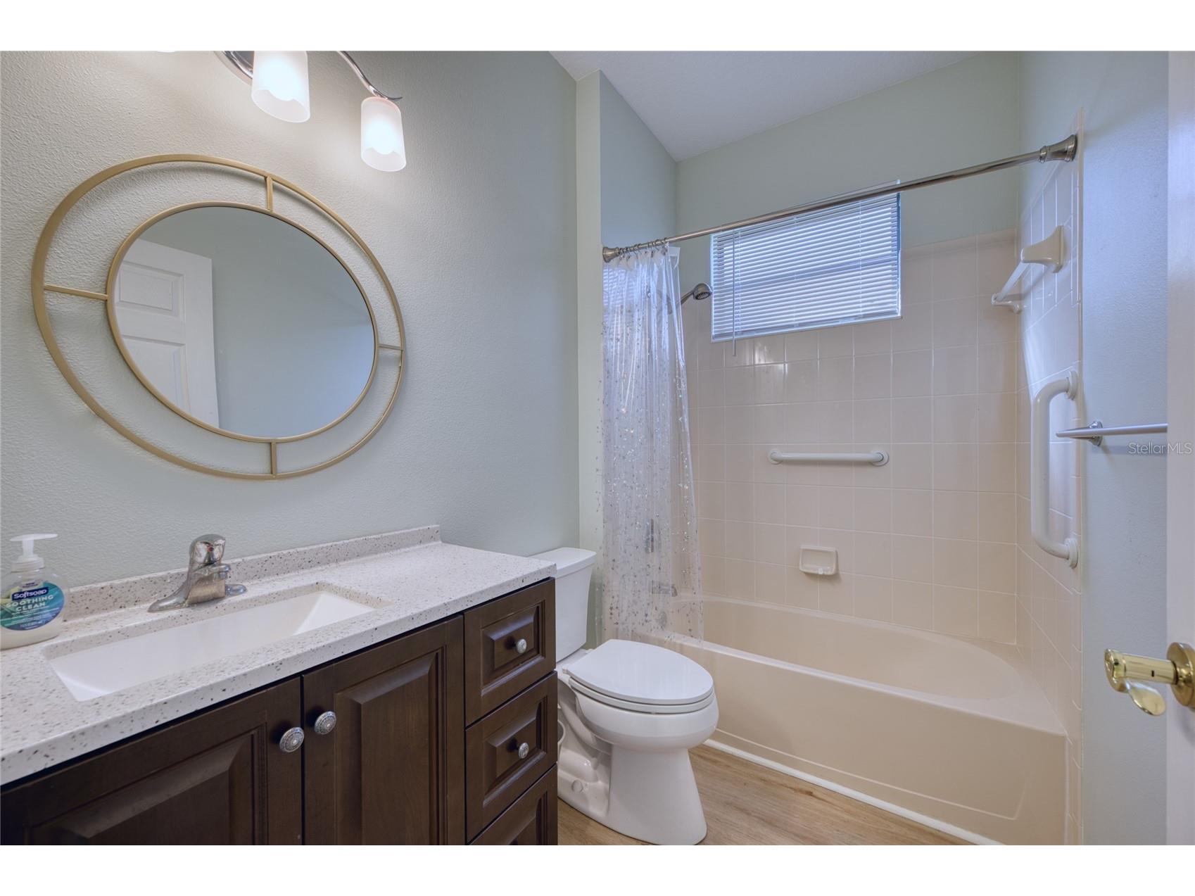 8142 Stirling Falls Circle Sarasota FL 34243 A4685641 image26