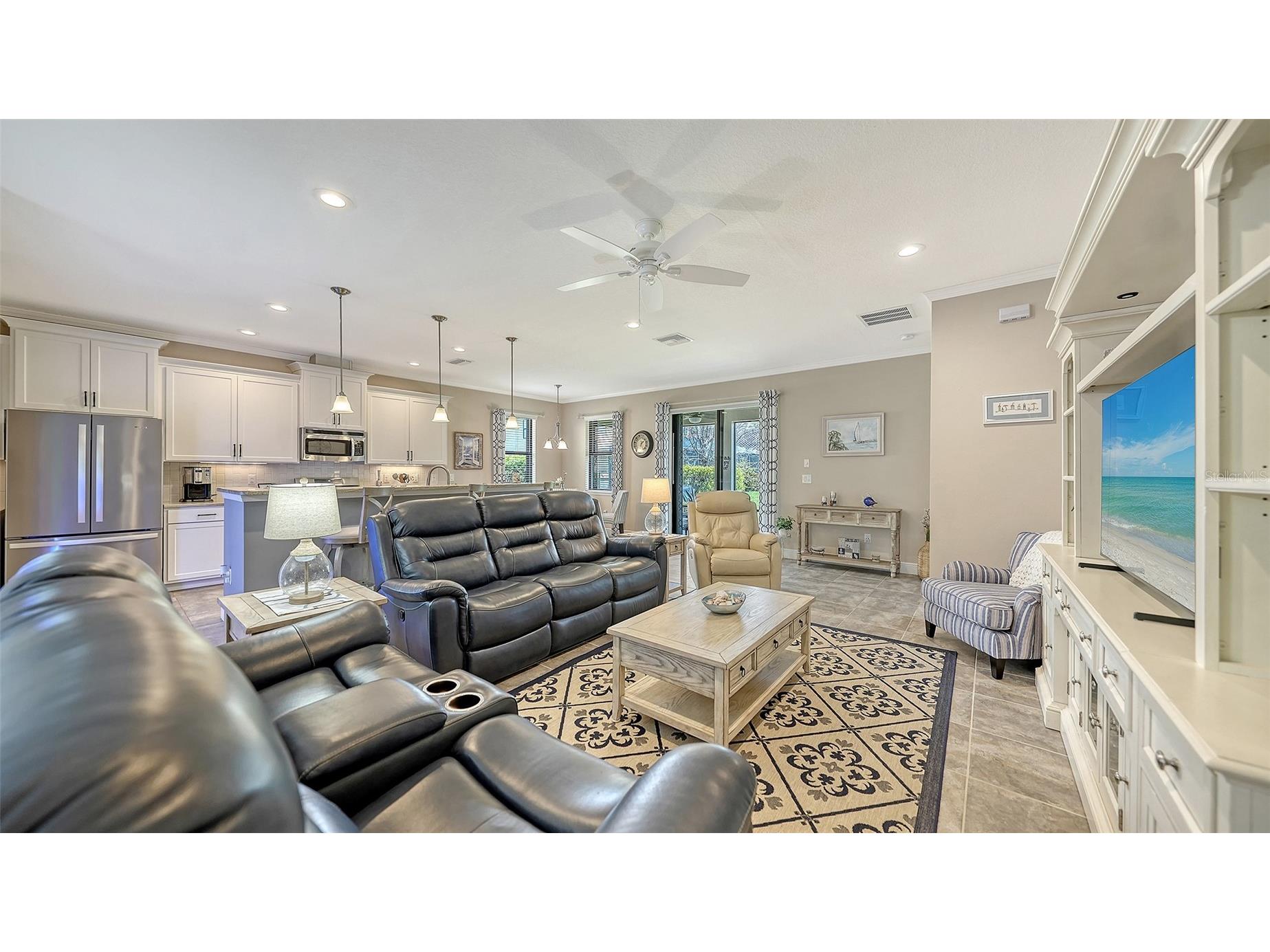 8143 36th Street E Sarasota FL 34243 A4685741 image10