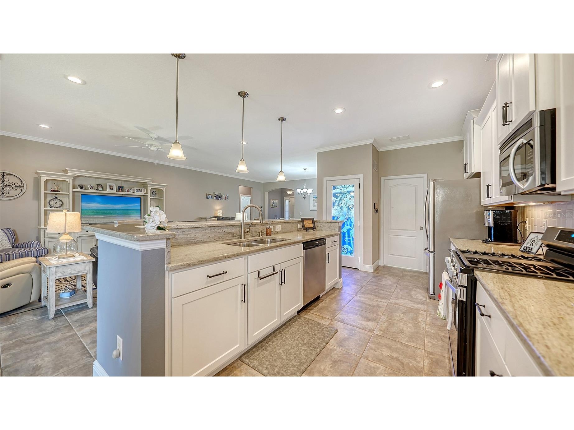 8143 36th Street E Sarasota FL 34243 A4685741 image14