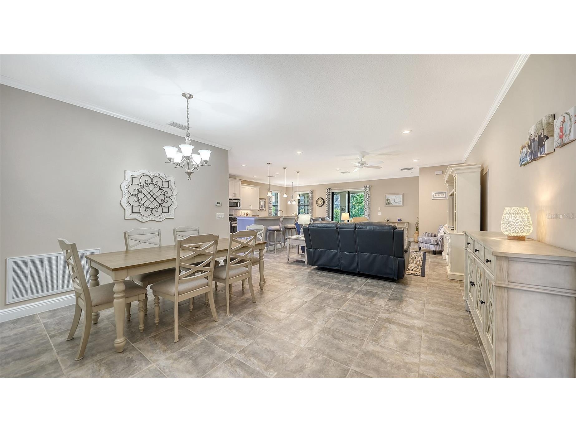 8143 36th Street E Sarasota FL 34243 A4685741 image30