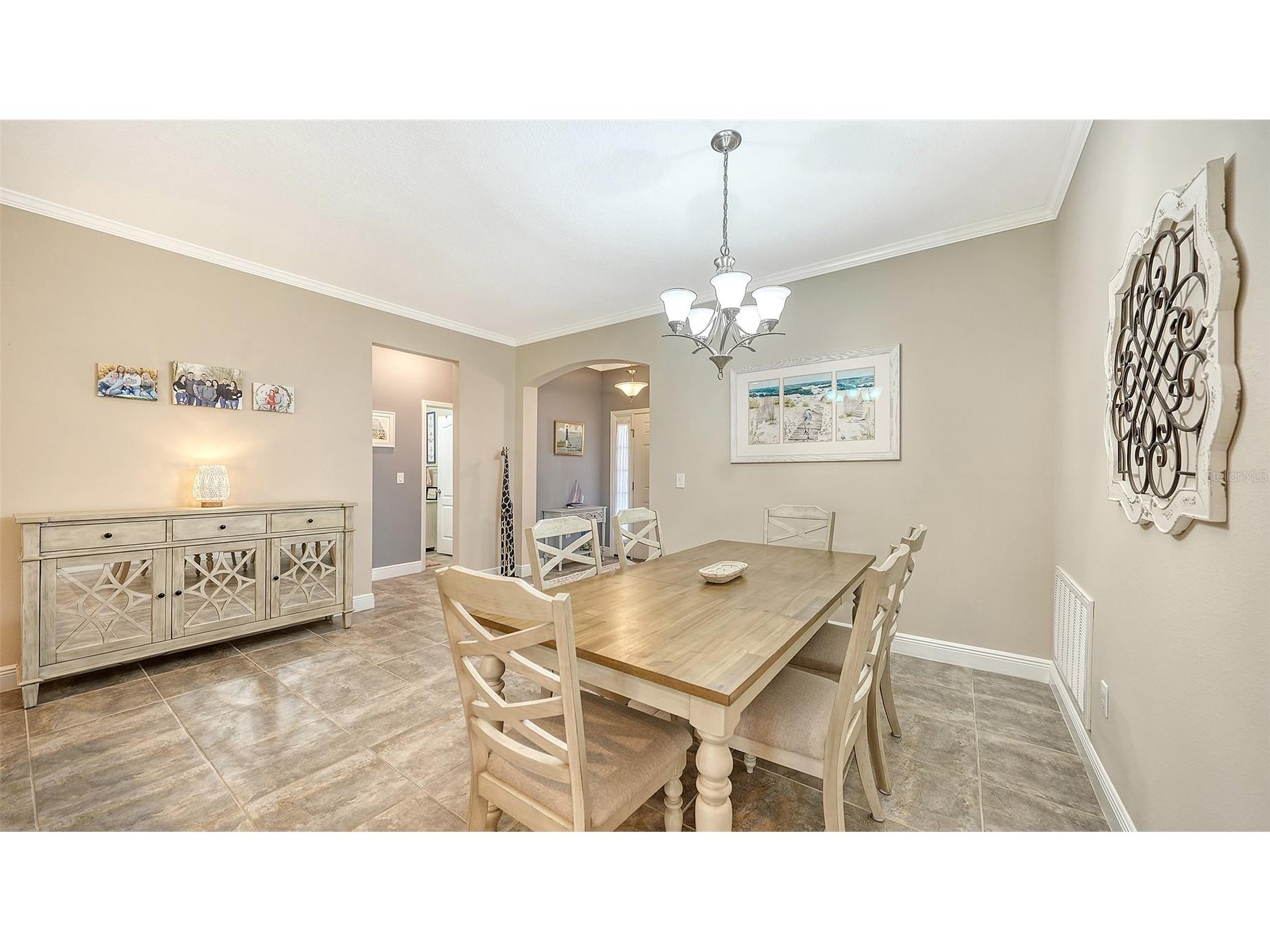 8143 36th Street E Sarasota FL 34243 A4685741 image6