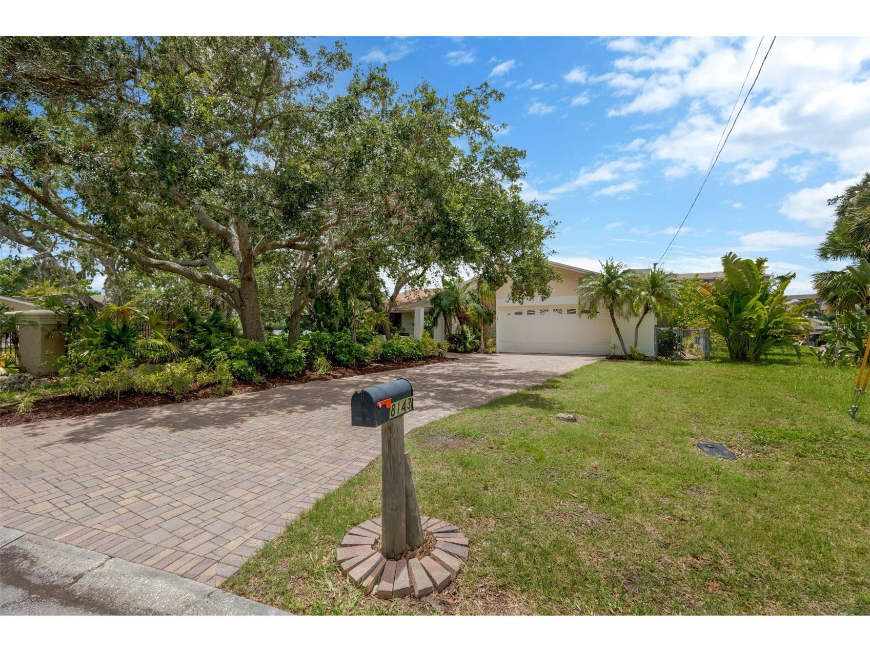 8143 Channel Drive Port Richey FL 34668 W7885366 image10