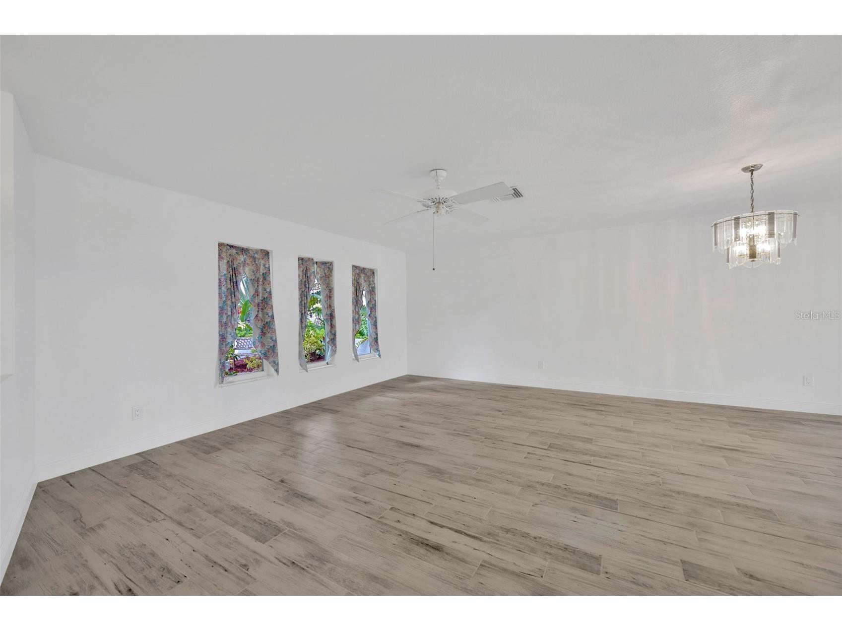 8143 Channel Drive Port Richey FL 34668 W7885366 image17