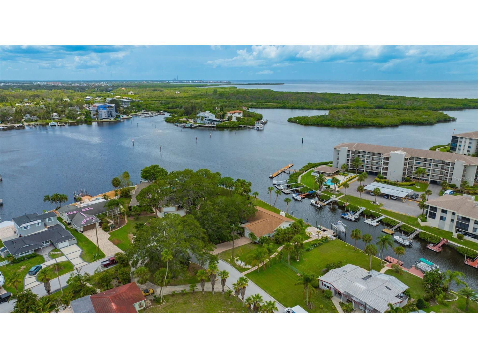 8143 Channel Drive Port Richey FL 34668 W7885366 image2