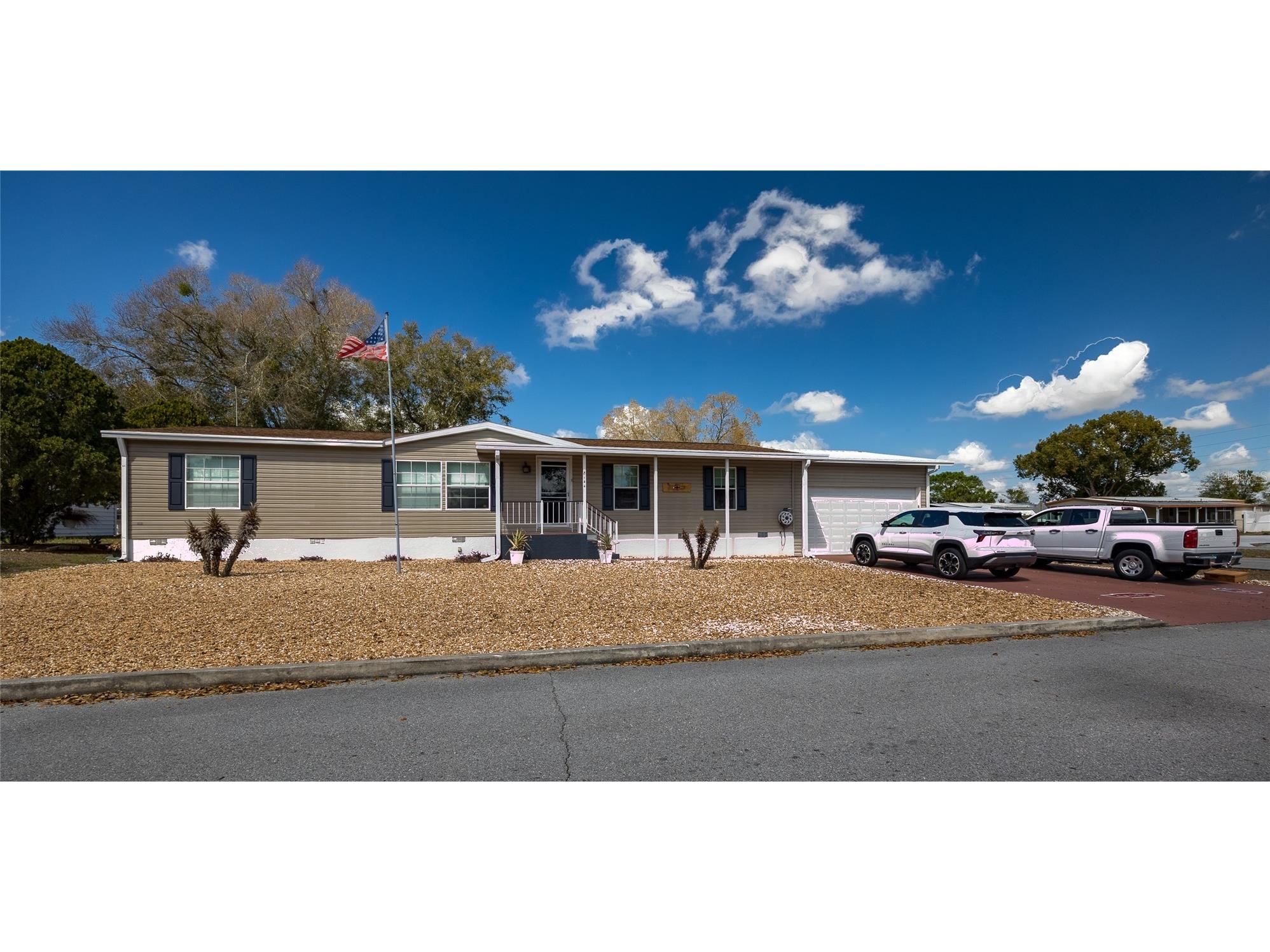 8144 Weatherford Avenue Brooksville FL 34613 TB8483272 image1