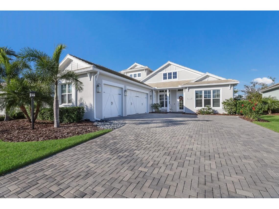 8145 Grande Shores Drive Sarasota FL 34240 A4561052 image1