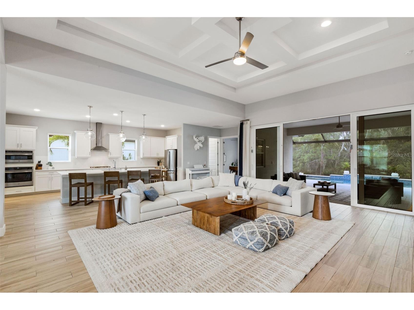 8145 Grande Shores Drive Sarasota FL 34240 A4688226 image10