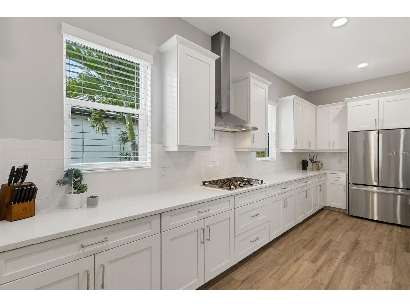 8145 Grande Shores Drive Sarasota FL 34240 A4688226 image15