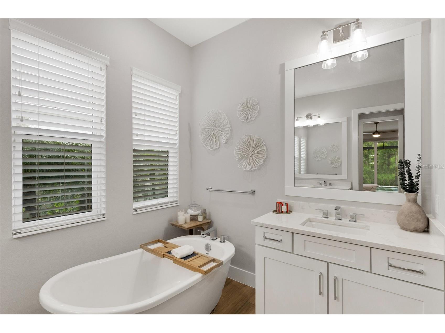 8145 Grande Shores Drive Sarasota FL 34240 A4688226 image26