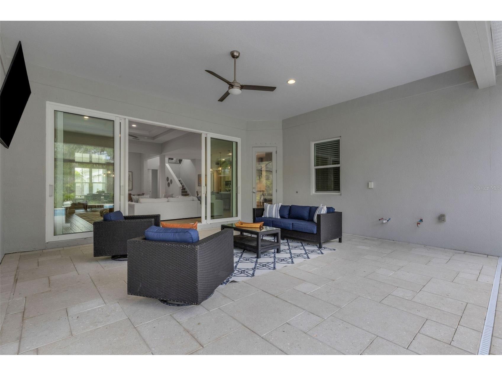 8145 Grande Shores Drive Sarasota FL 34240 A4688226 image39