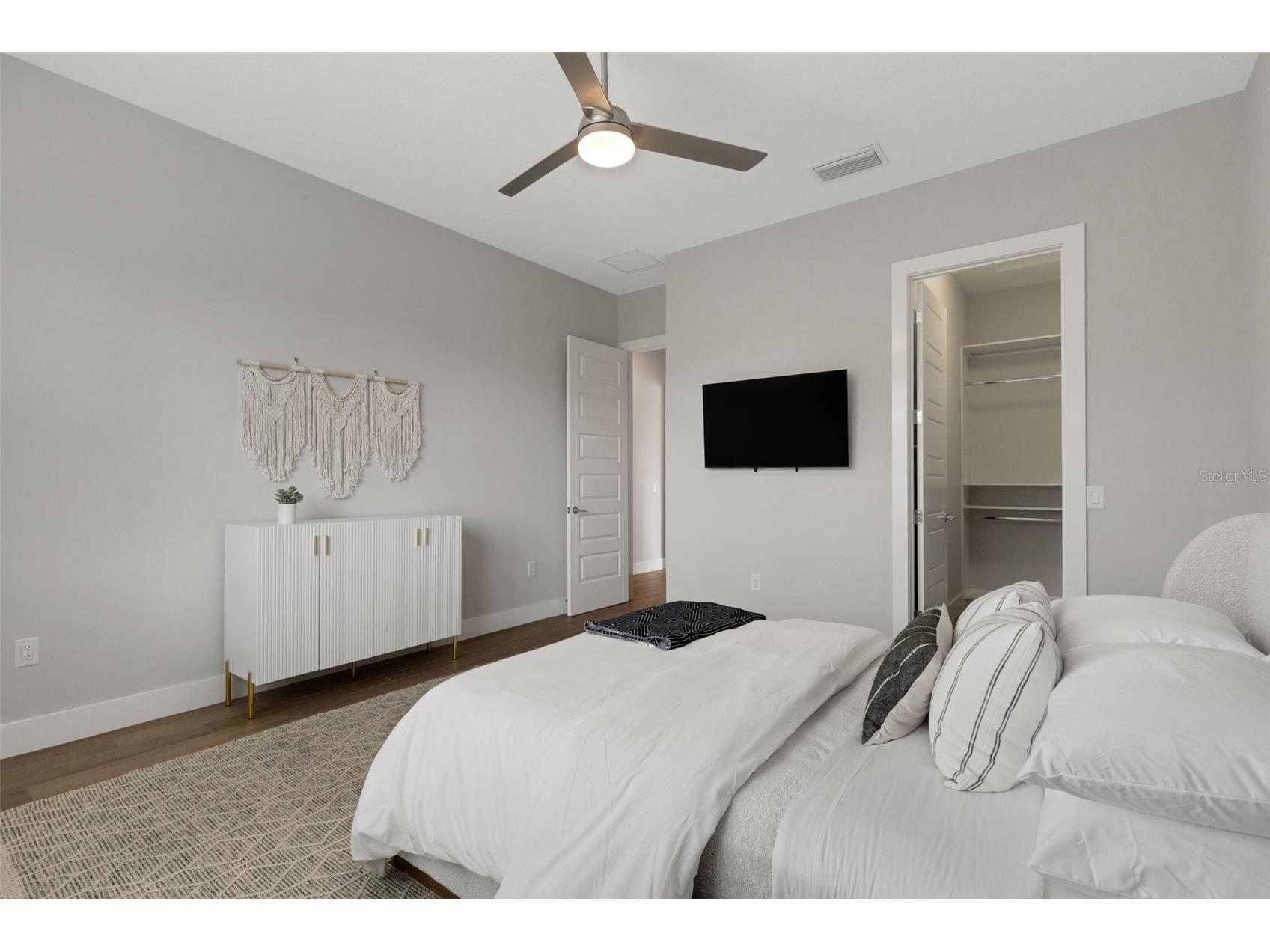 8145 Grande Shores Drive Sarasota FL 34240 A4688226 image56