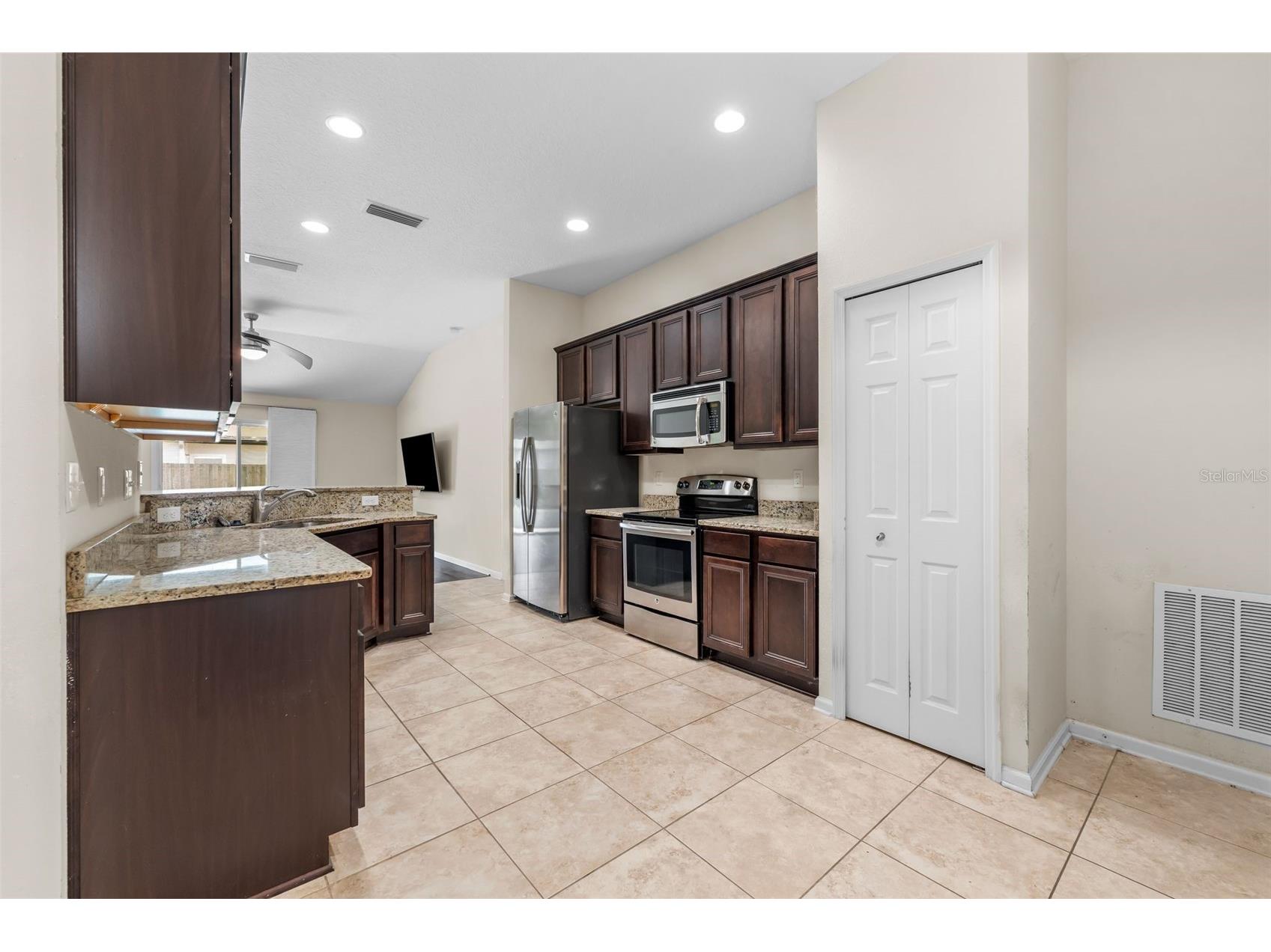 8145 NW 53rd Street Gainesville FL 32653 GC537802 image8