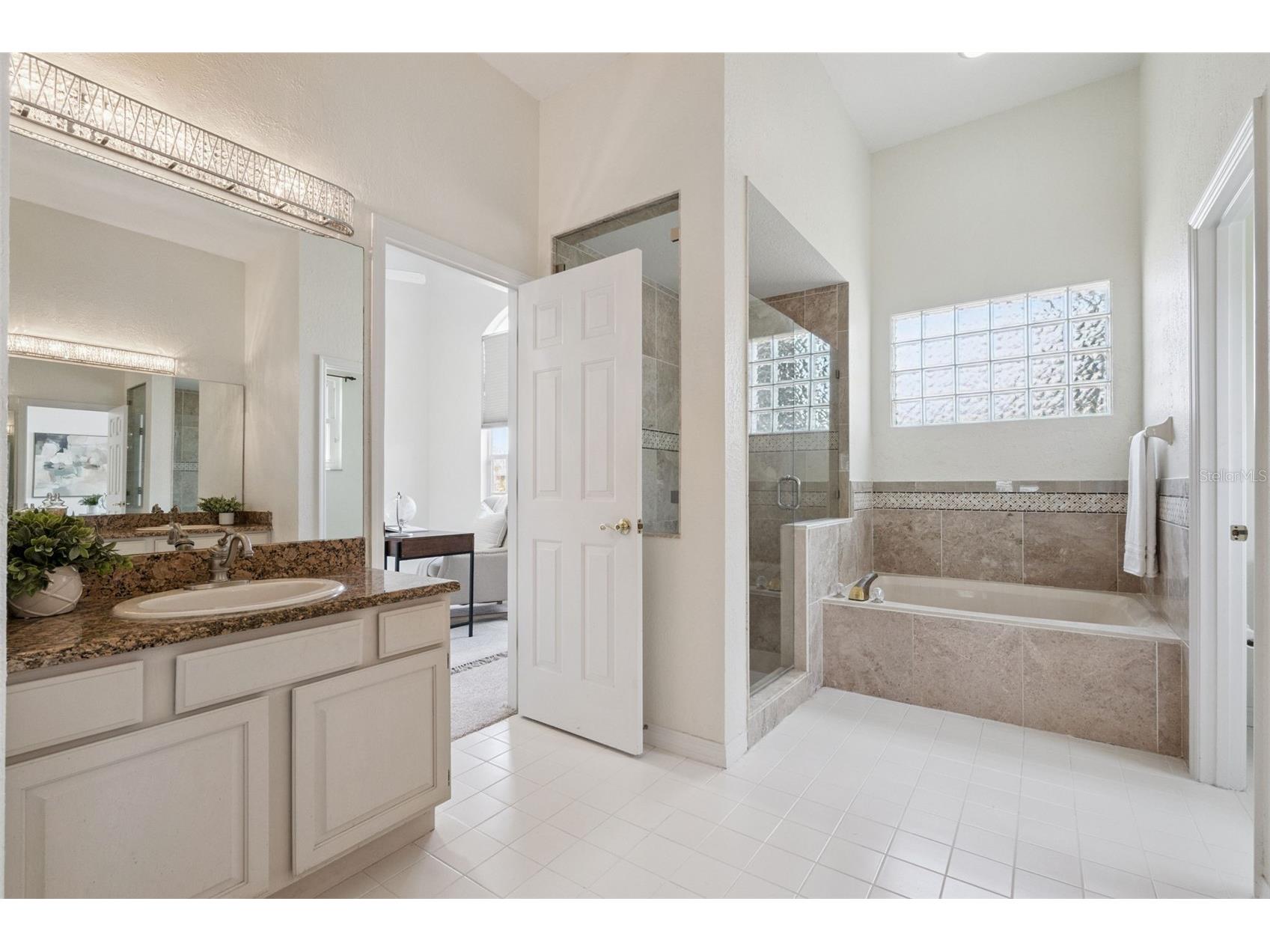 8146 Canyon Lake Circle Orlando FL 32835 O6407952 image15