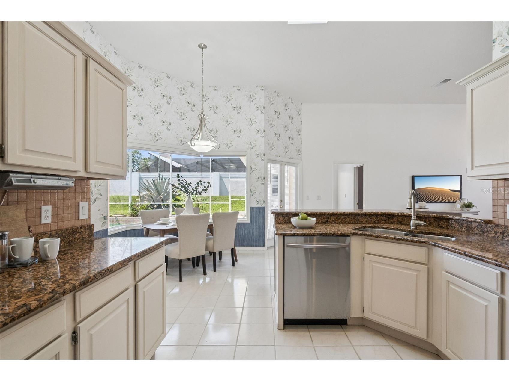 8146 Canyon Lake Circle Orlando FL 32835 O6407952 image18