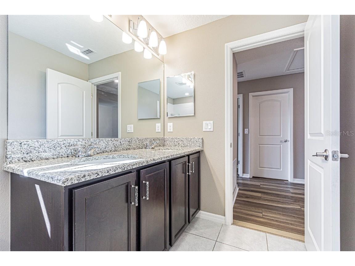 8147 Artisan Cir Seminole FL 33777 TB8434749 image35