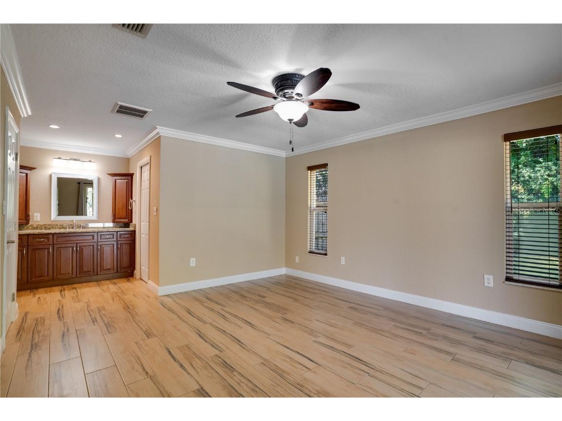 8147 Larchwood Road Seminole FL 33777 TB8439983 image21