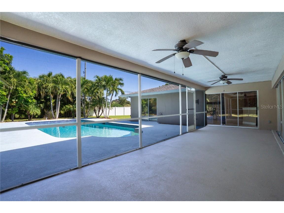 8147 Larchwood Road Seminole FL 33777 TB8439983 image36