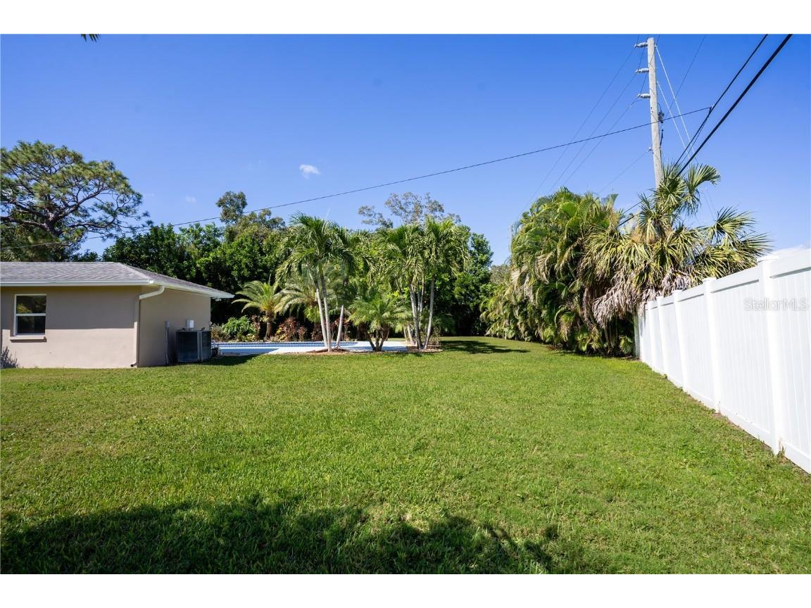 8147 Larchwood Road Seminole FL 33777 TB8439983 image42