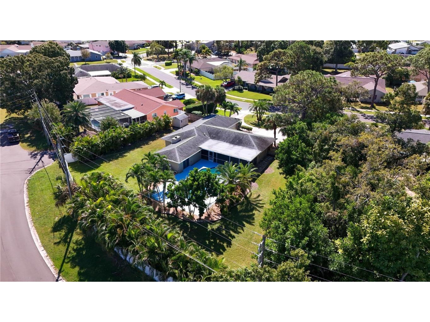 8147 Larchwood Road Seminole FL 33777 TB8439983 image50