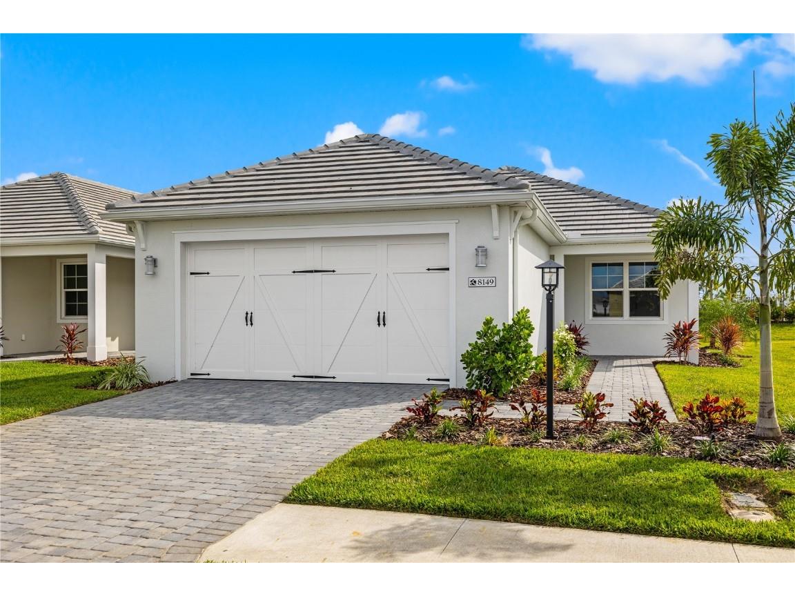 8149 Sternway Road Sarasota FL 34240 A4585861 image1