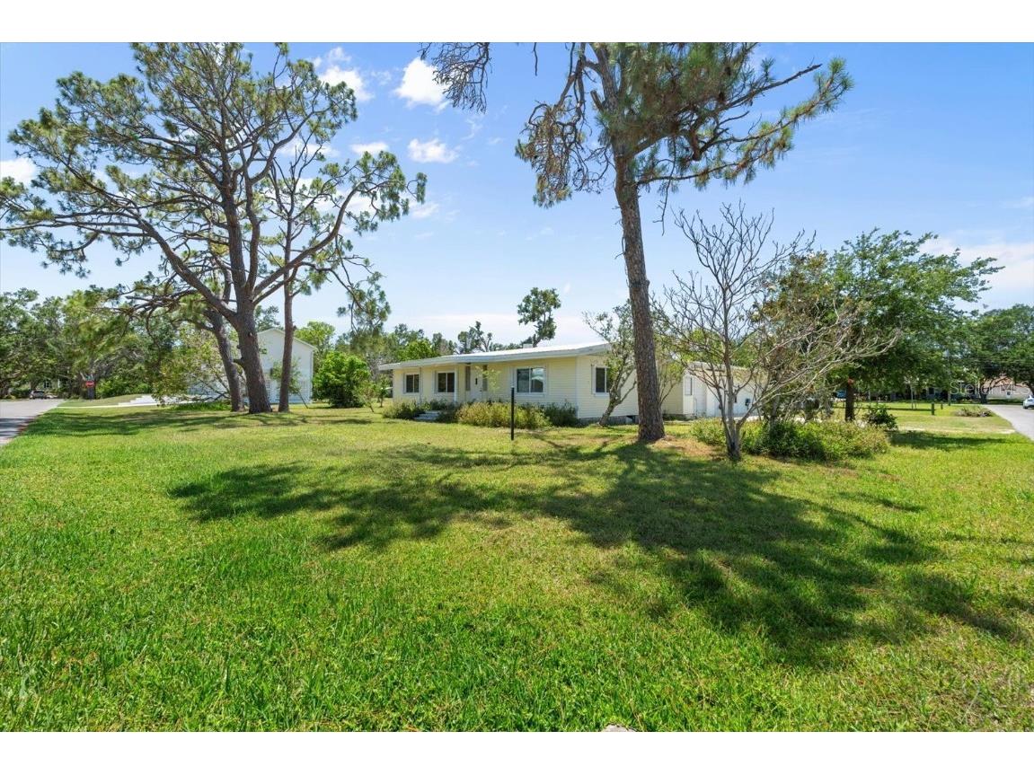 815 31st Avenue W Palmetto FL 34221 A4649172 image1