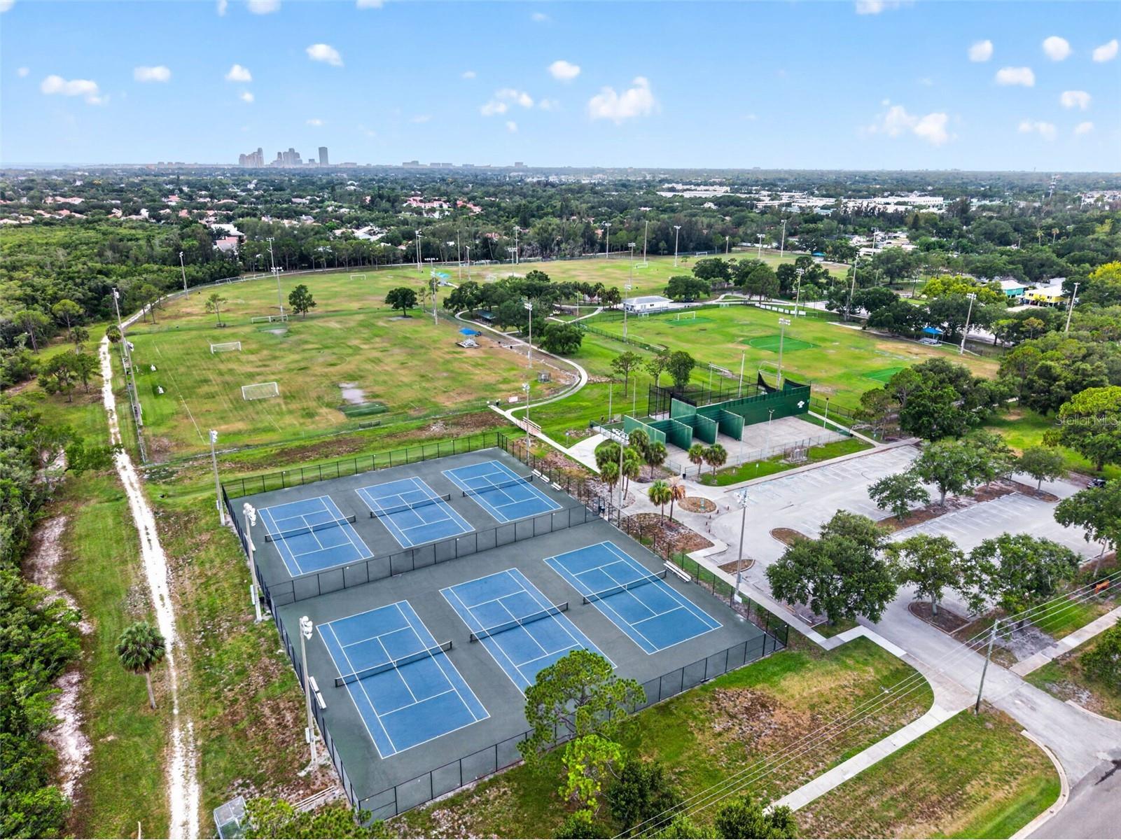 815 59th Avenue NE Saint Petersburg FL 33703 TB8525044 image42