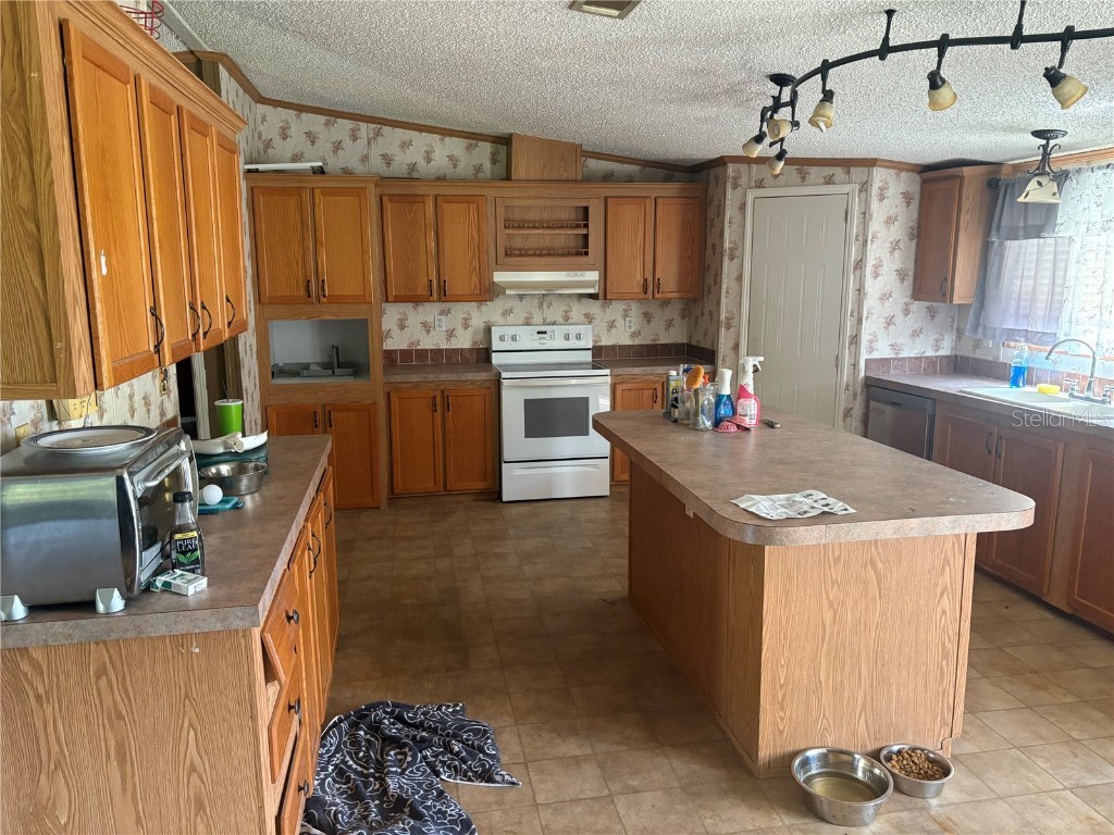 815 Ashby Way Osteen FL 32764 O6342502 image11