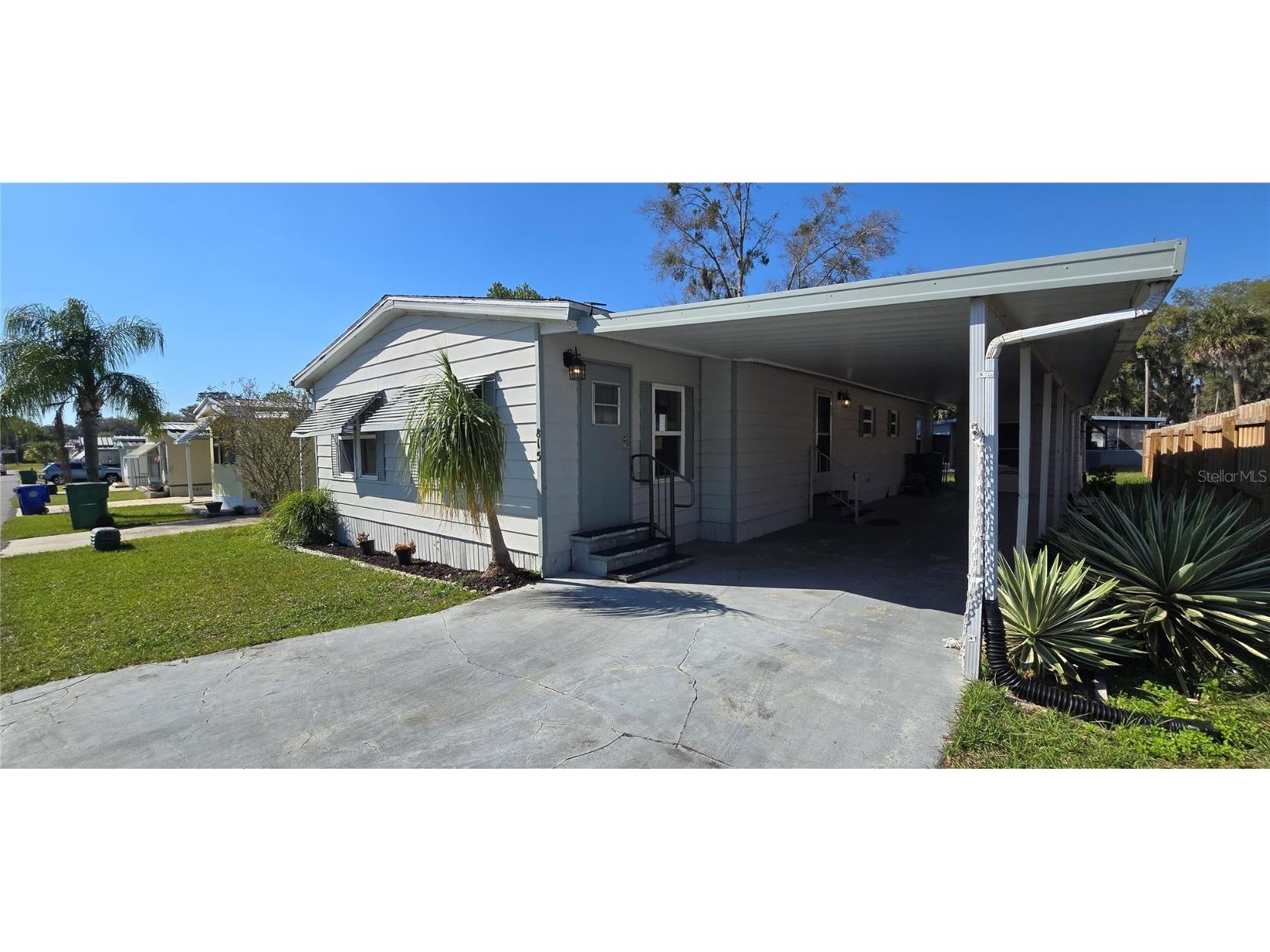 815 E Live Oak Street Wildwood FL 34785 G5093918 image1