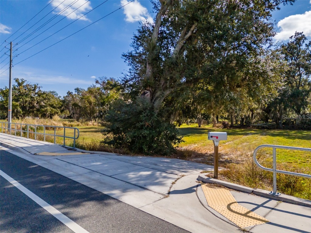 815 E Sam Allen Road Plant City FL 33563 TB8455095 image3