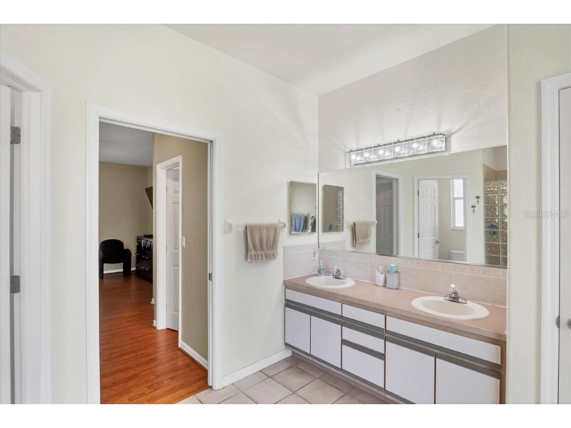 815 Greenview Drive Apollo Beach FL 33572 A4656965 image16