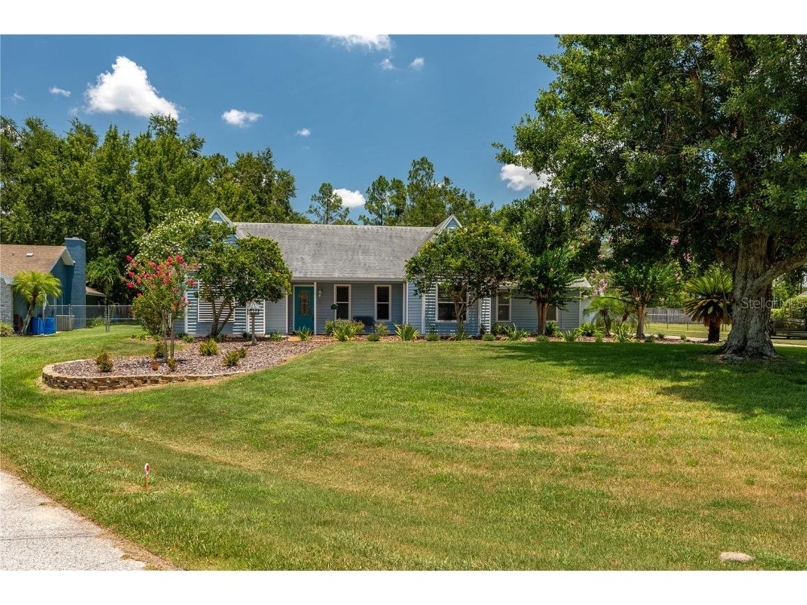 815 Hillside Court N Winter Haven FL 33881 L4938138 image1