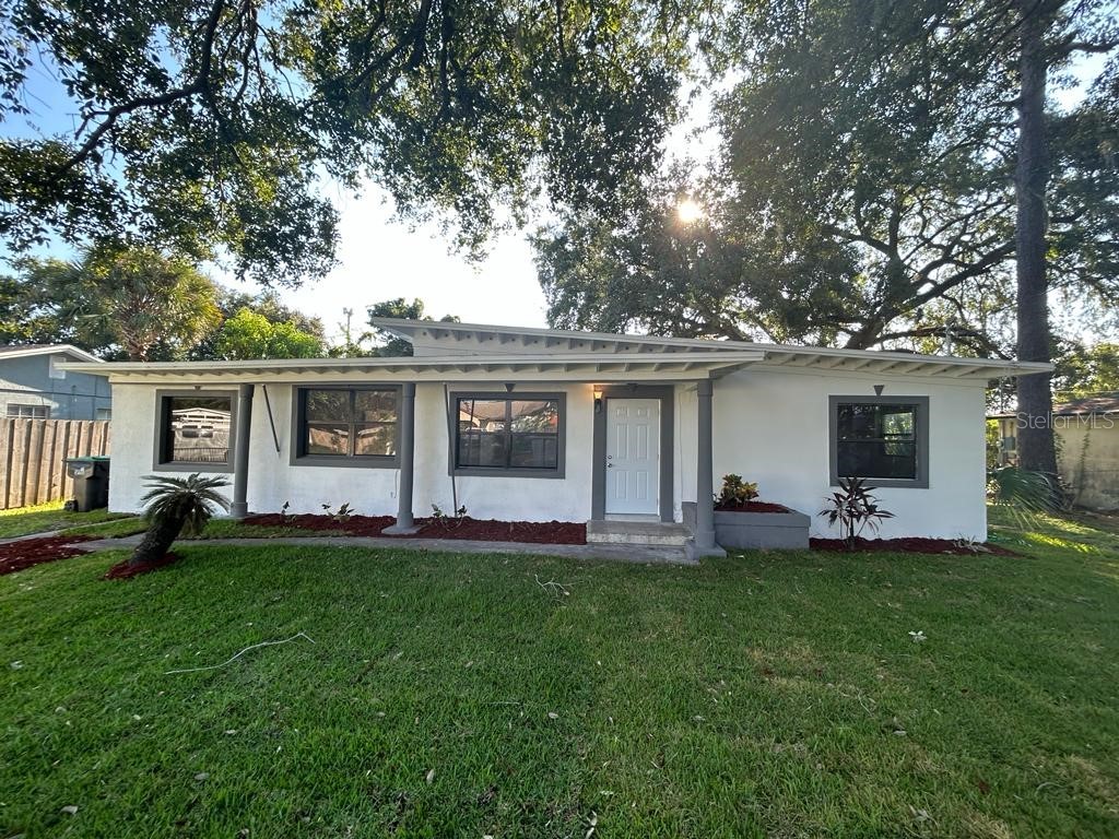 815 Kensington Drive Orlando FL 32808 O6136252 image1