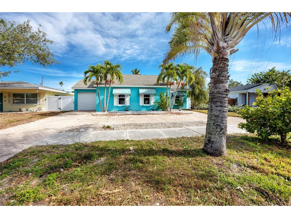 815 Lantana Avenue Clearwater Beach FL 33767 TB8328963 image1