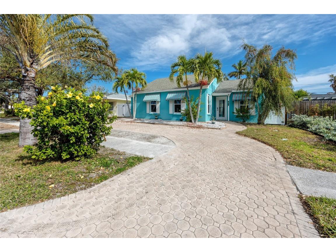 815 Lantana Avenue Clearwater Beach FL 33767 TB8328963 image2