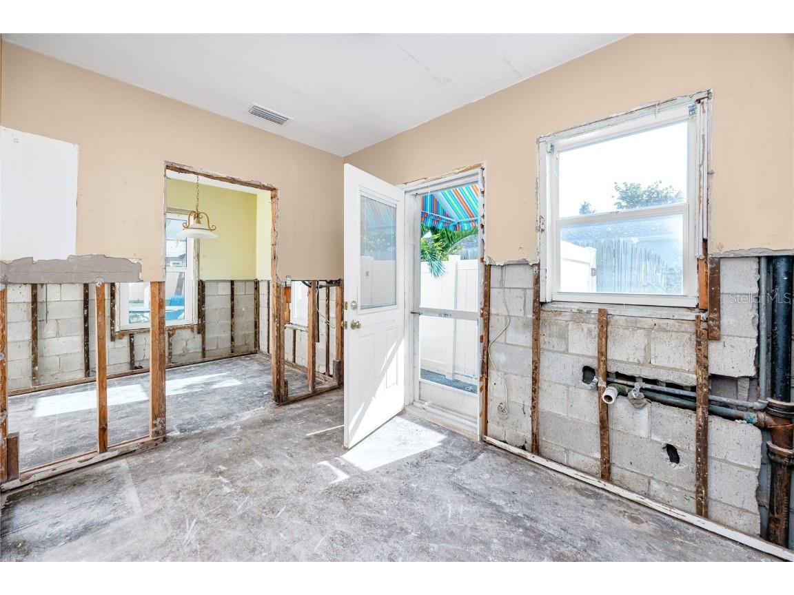 815 Lantana Avenue Clearwater Beach FL 33767 TB8328963 image20