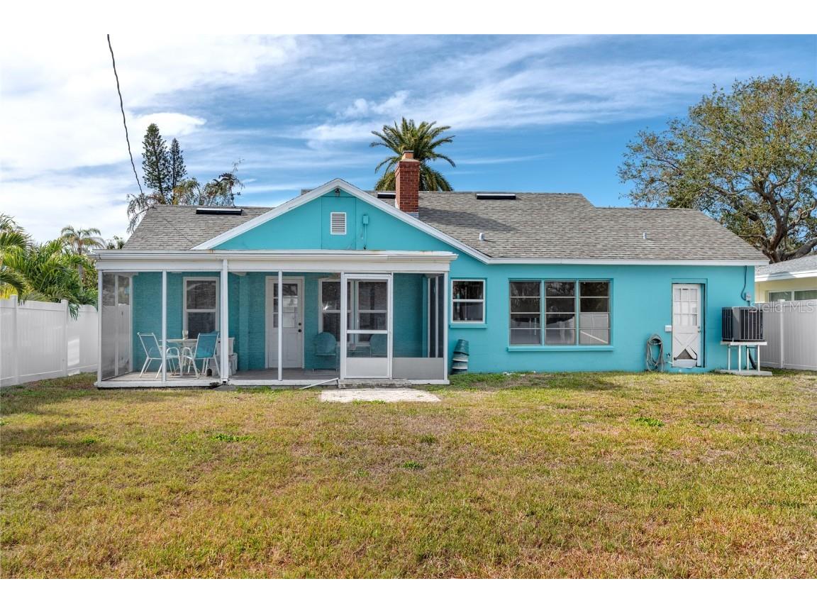 815 Lantana Avenue Clearwater Beach FL 33767 TB8328963 image8