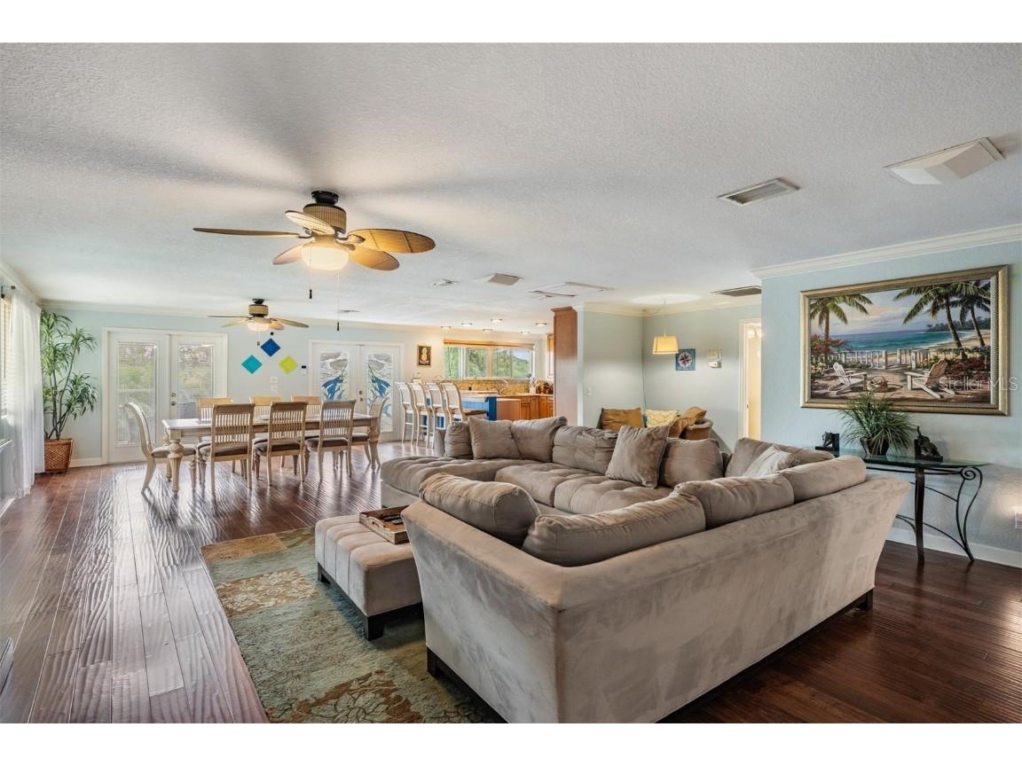 815 NW 2nd Avenue Ruskin FL 33570 TB8453081 image15