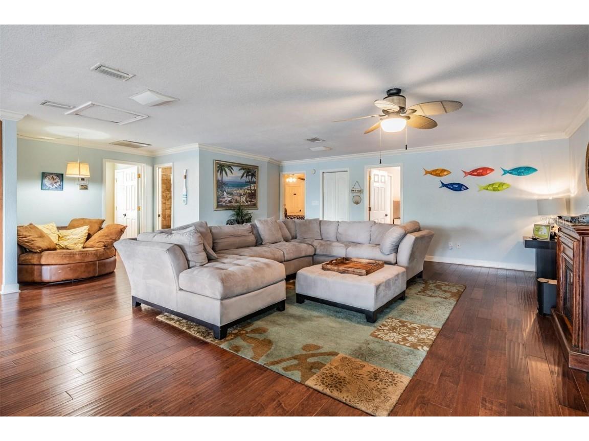 815 NW 2nd Avenue Ruskin FL 33570 TB8453081 image17