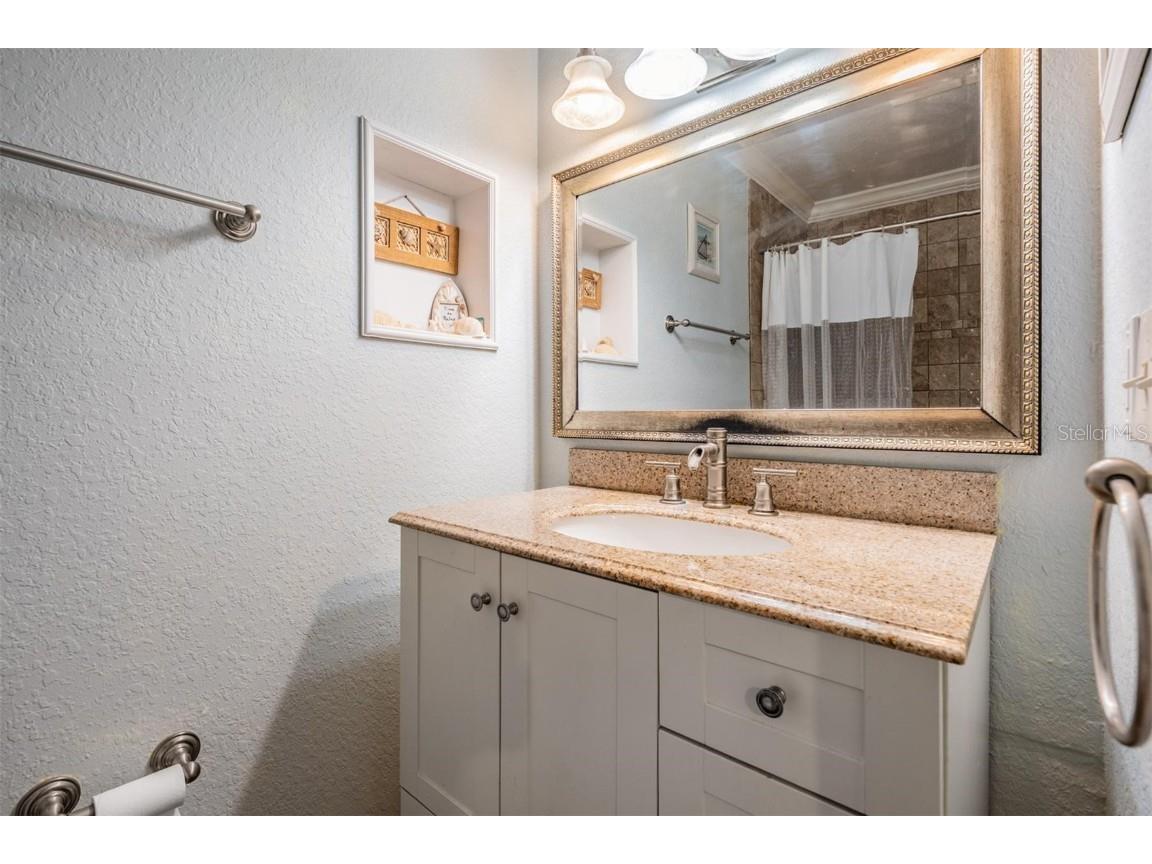 815 NW 2nd Avenue Ruskin FL 33570 TB8453081 image19