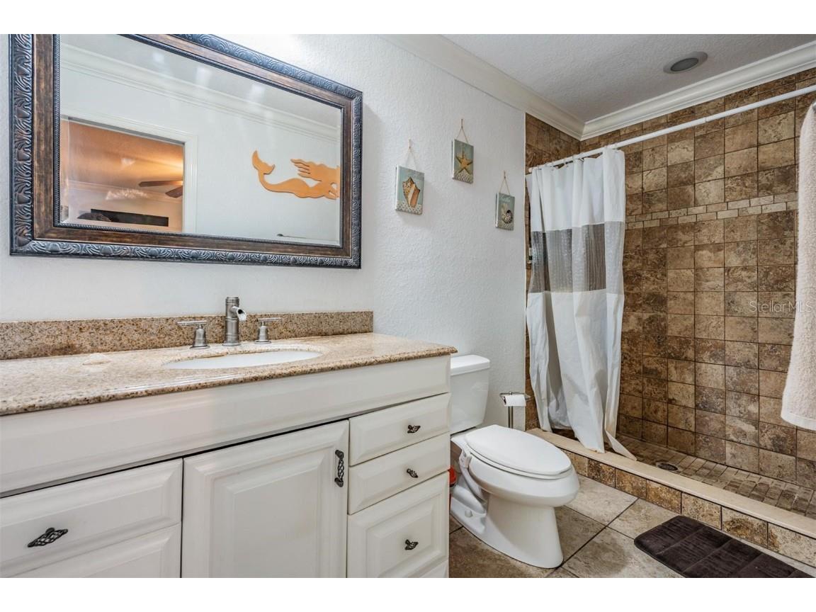 815 NW 2nd Avenue Ruskin FL 33570 TB8453081 image23