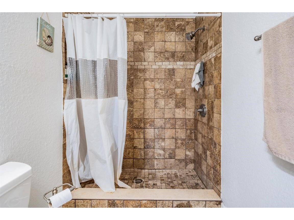 815 NW 2nd Avenue Ruskin FL 33570 TB8453081 image24