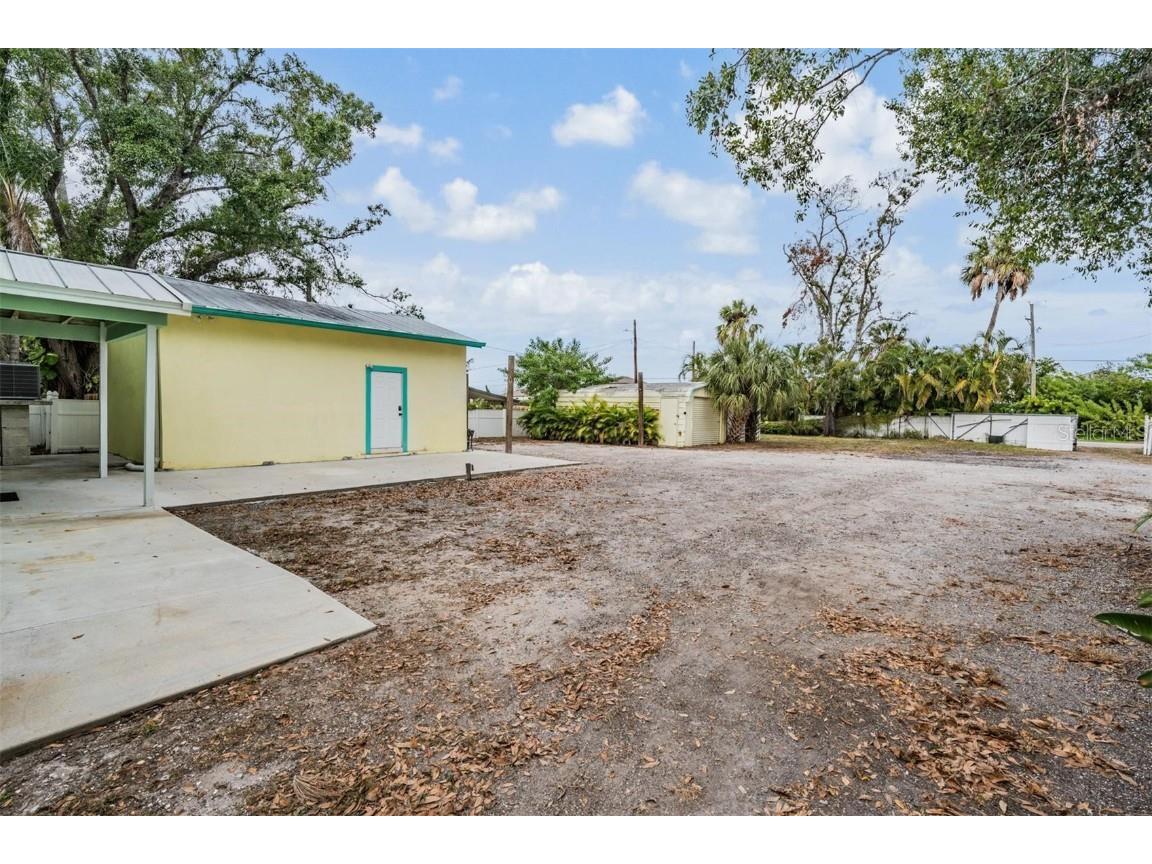 815 NW 2nd Avenue Ruskin FL 33570 TB8453081 image71