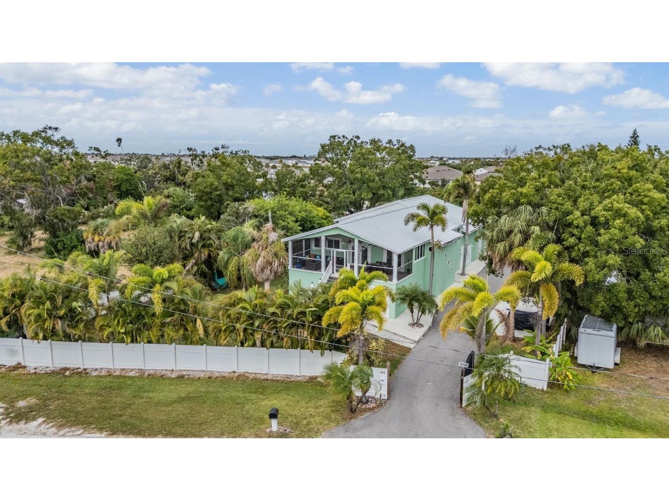 815 NW 2nd Avenue Ruskin FL 33570 TB8453081 image77