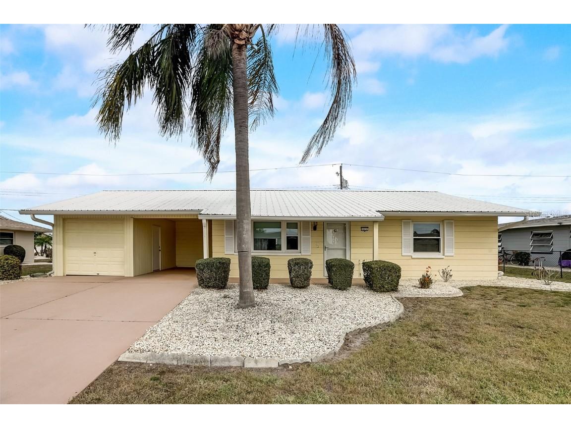 815 Oakmont Avenue Sun City Center FL 33573 T3509414 image1