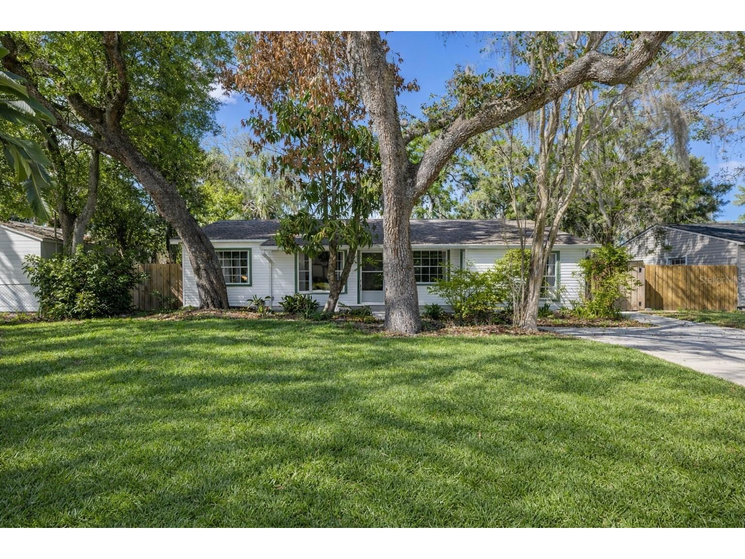 815 W Lowry Lane Tampa FL 33604 TB8490374 image1