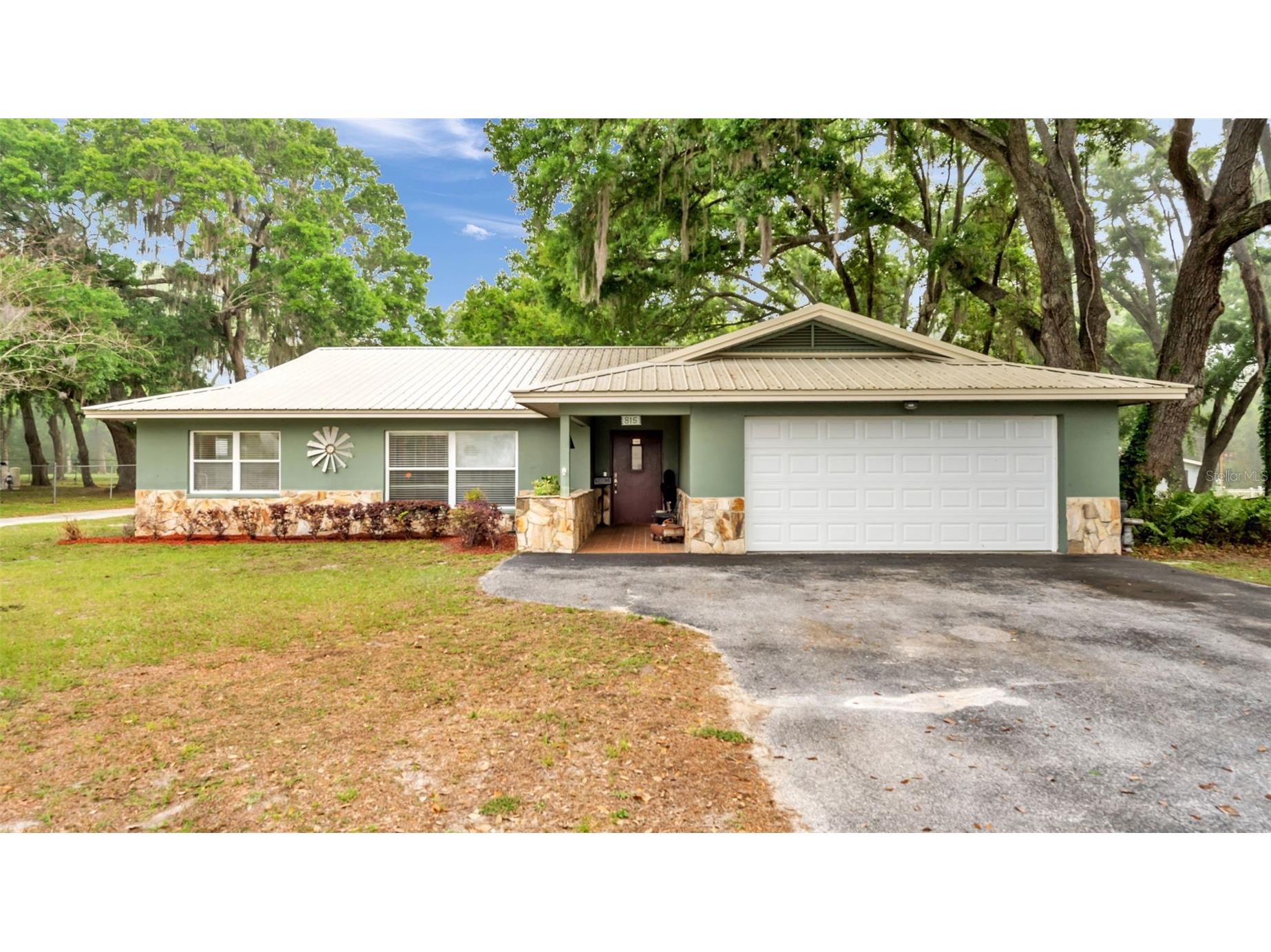 815 W Socrum Loop Road Lakeland FL 33809 L4960586 image1