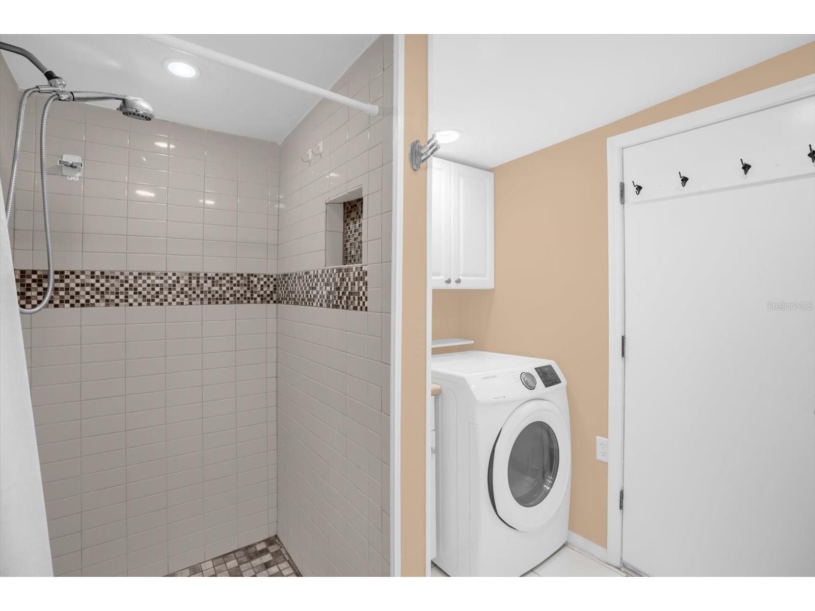 8150 Spring Drive Yalaha FL 34797 - LAKE HARRIS - CHAIN OF LAKES G5107060 image23